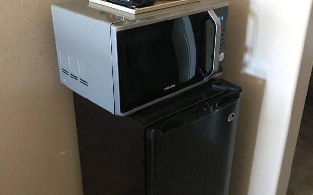Los Fresnos Inn and Suites