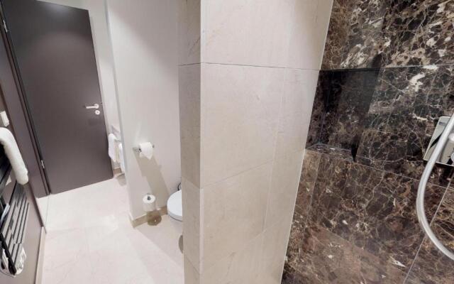 White Pearl Apartment 0.02