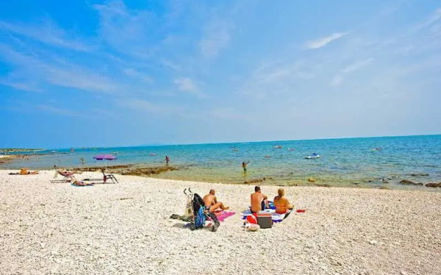 Kazela Resort