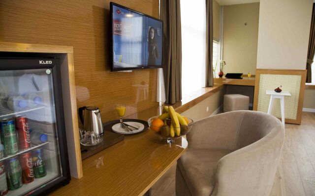 Grand Plaza Hotel