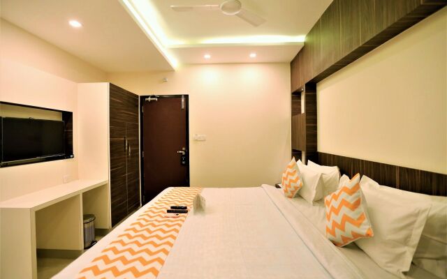 Fabhotel Corporate Crown