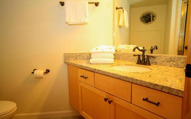 Sierra Park Villas #82