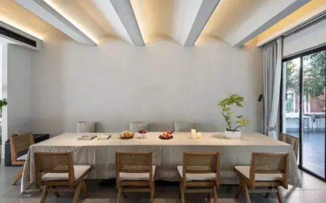 Hometown Lanyue Homestay (Shenzhen Jiaochangwei Seaside Plaza)