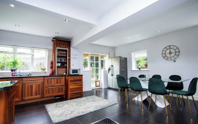 Spacious 5 Bed House Newcastle Gateshead