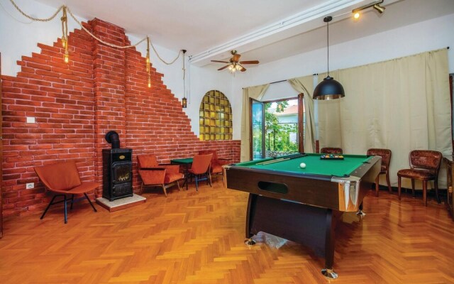 Beautiful Home in Dramalj With Wifi and 4 Bedrooms