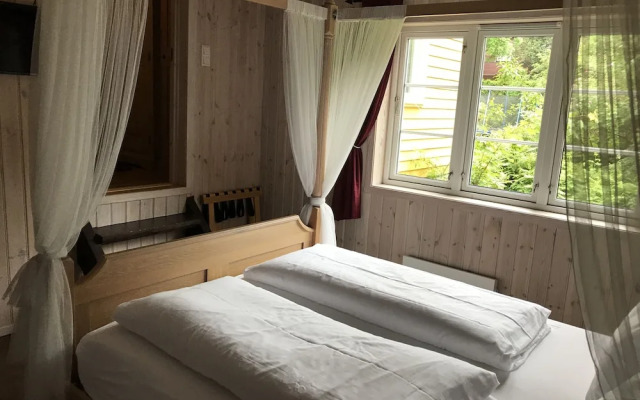 Dalen Bed & Breakfast