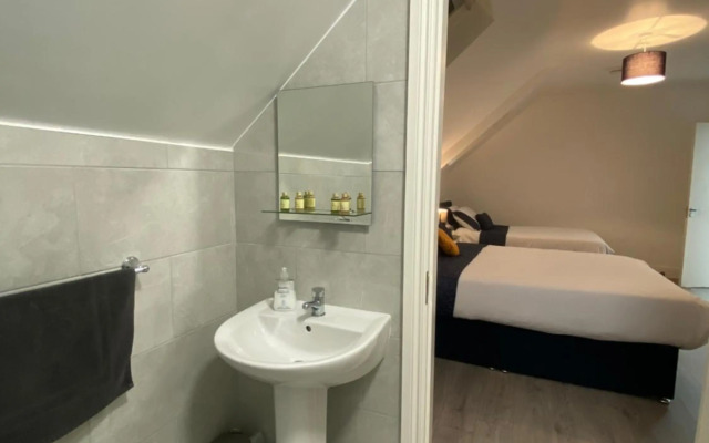 Pier House Luxury Apartment