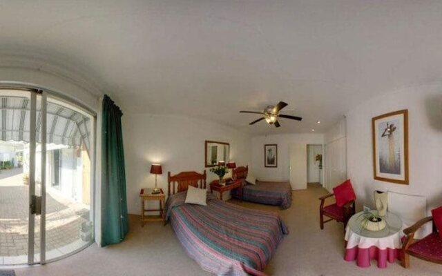 Cosy Den B&B Luxury Guest House Style