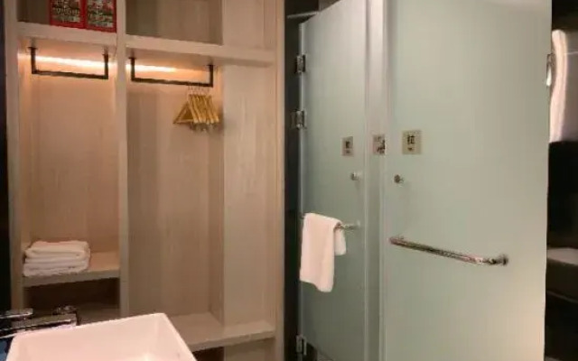 Echarm Hotel (Sihong Wutaishan Bridge)
