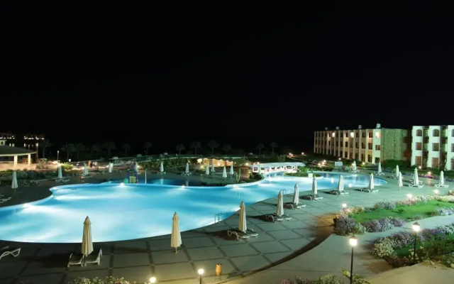 Royal Brayka Beach Resort