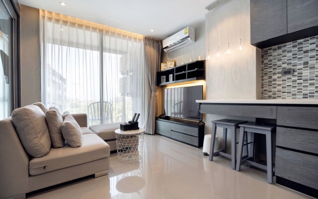 Tropical Sea View Suite B608 at Citygate