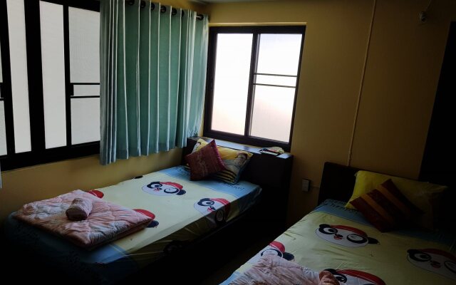 Easy Maesai Hostel