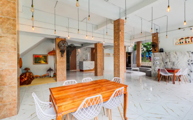 Townhouse Oak Legian Near Legian Beach Formerly Sayang Maha Merta