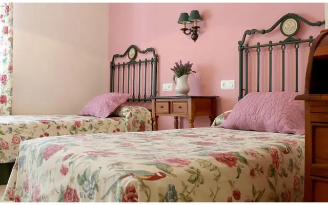 Hostal - Restaurante Emilia