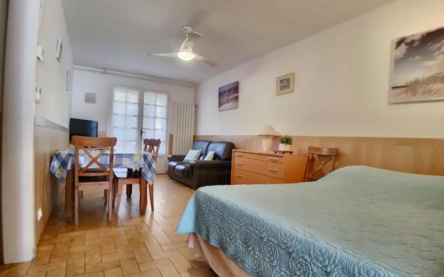 Appartement Saintes-Maries-de-la-Mer, 2 pièces, 6 personnes - FR-1-475-23