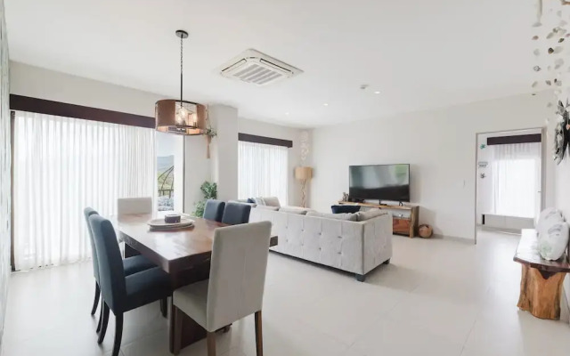 Lovely Mountain View Apartment