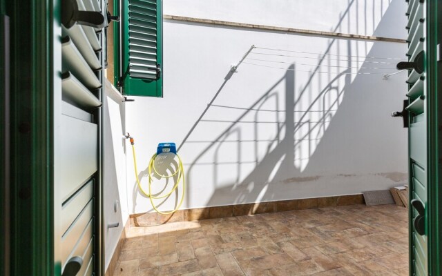 3281 House Zia Fiume by Barbarhouse