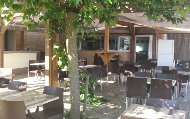 Logis Hôtel Cruzel