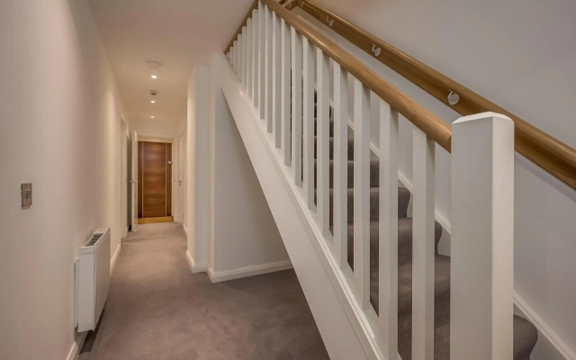 Modern Ground Floor Duplex Apartment