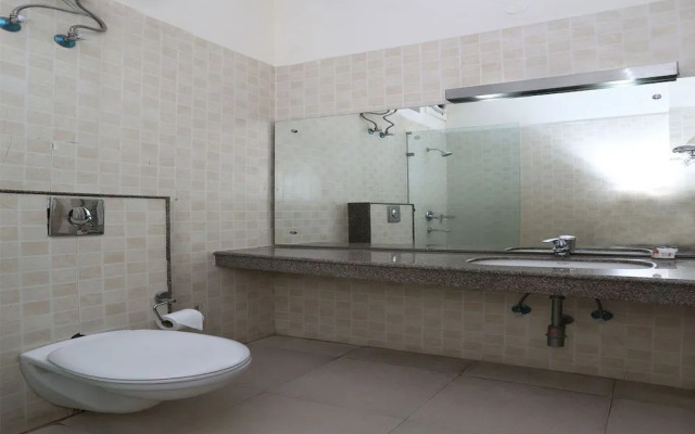 OYO 6558 SD Royal Inn