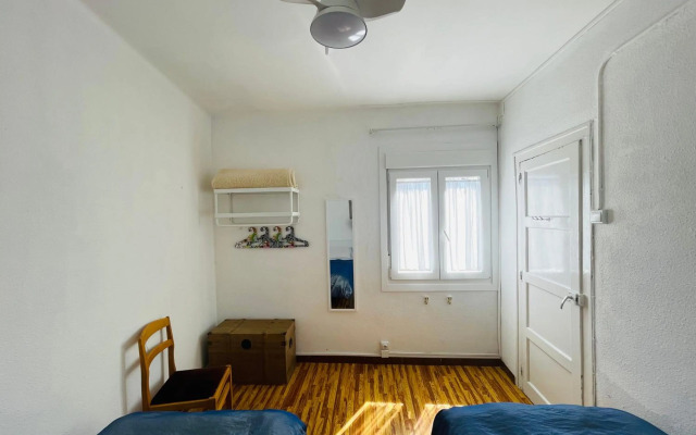 Piso junto universidad y Hospital Clínico