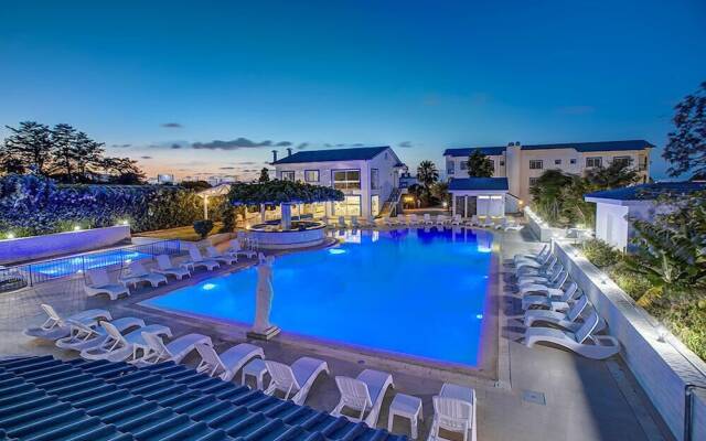 Queen Aphrodite Hotel