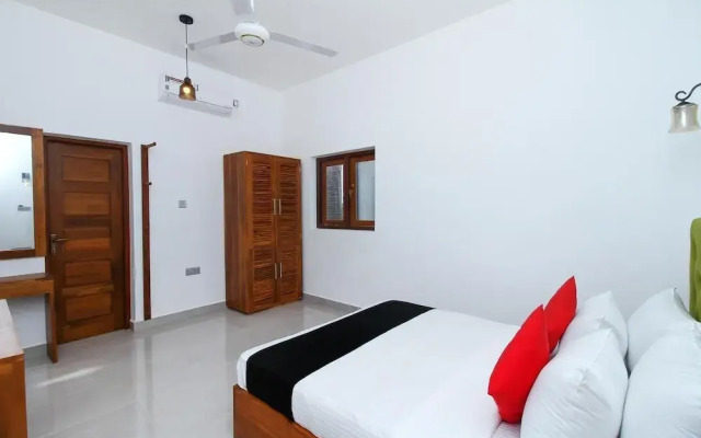 Capital O 470 J Leaf Hotel