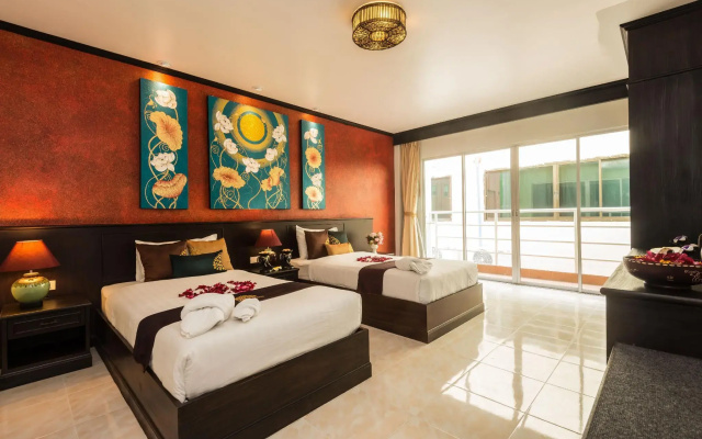 Tanawan Phuket Hotel
