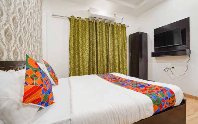 Fabhotel Paramount