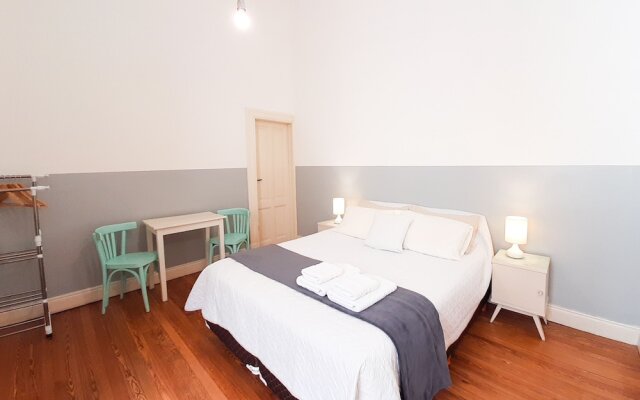 LOPEZ Hostel & Suites