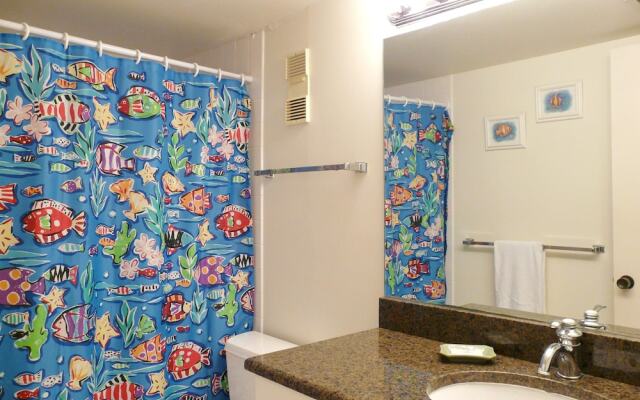 Peaceful Condo With Pool and Steps to Tigertail Beach