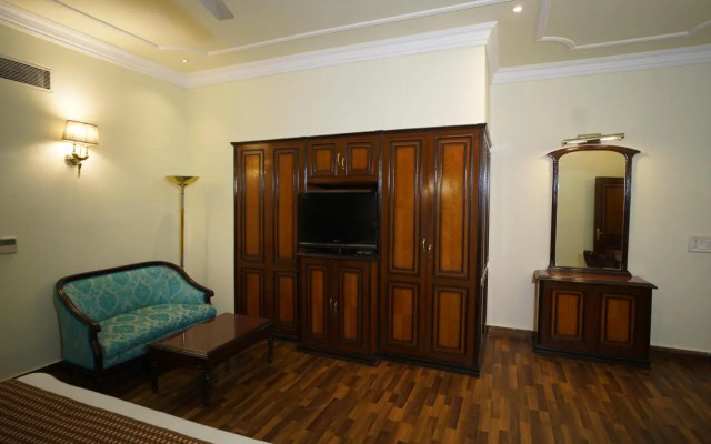 Hotel Arya