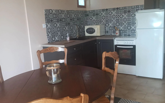 Cozy apartment in Thédirac with a shared swimming pool