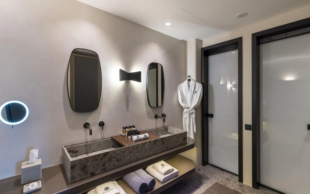 Aeonic Suites and Spa