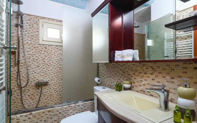 Santorini Suite Home