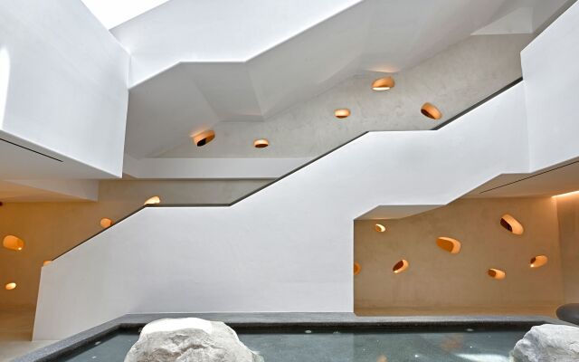 Aeonic Suites and Spa