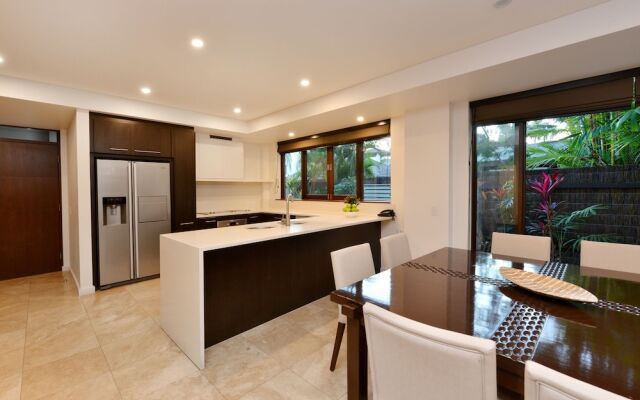 Luxury Private Apartments Sea Temple