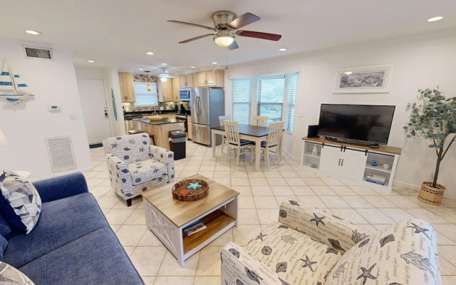 Sandpiper Cove 1086 2 Bedroom Condo by RedAwning