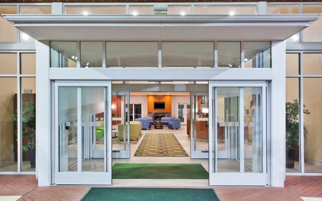 DoubleTree by Hilton Brunswick