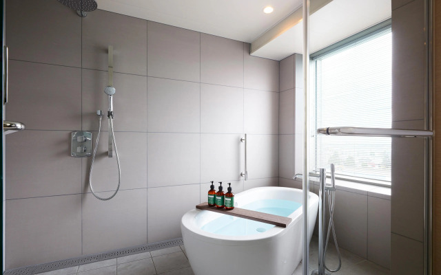 ANA Crowne Plaza Chitose by IHG