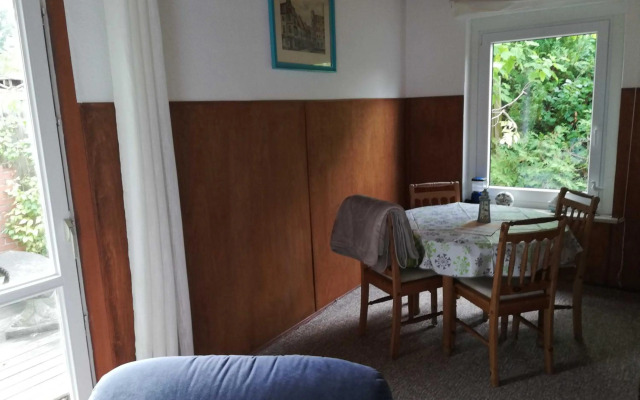 Ferienhaus ruhige Lage _ strandnah