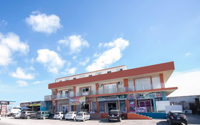 OYO Hotel Plaza Las Torres, Cabo San Lucas