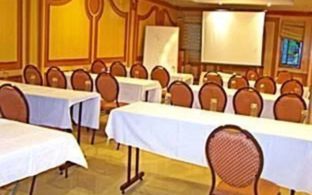Hotel Nandhini St. Mark's Road