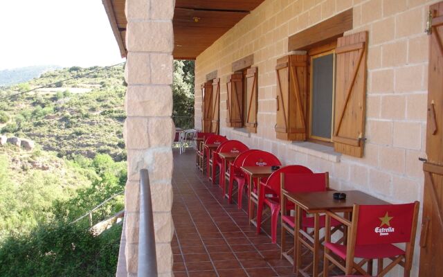 Albergue Restaurante Salto de Bierge - Hostel