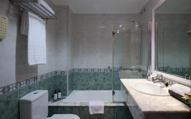 Hotel Almirante