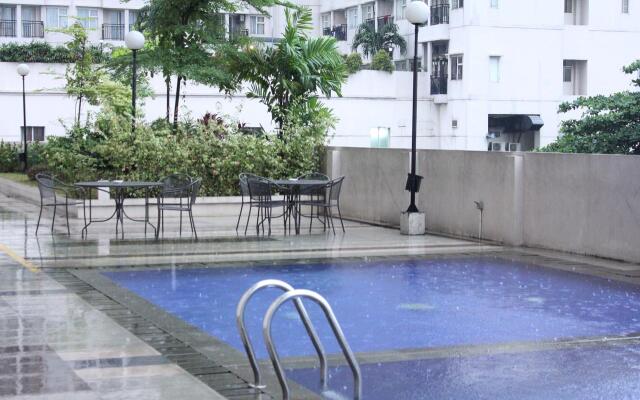 OYO 266 Margonda Residence 5
