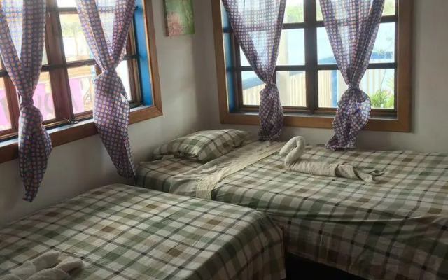 Hostal Del Mar (Adults only)