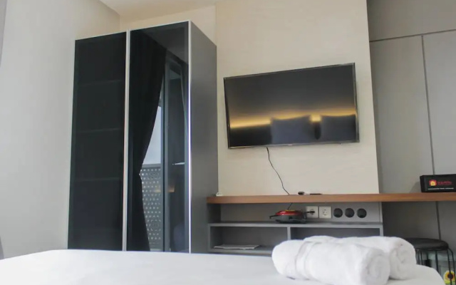 Scenic Studio at West Vista Apartment Puri – Guest Rooms – Jakarta