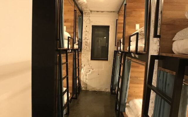 Seoul Cube Hotel - Hostel