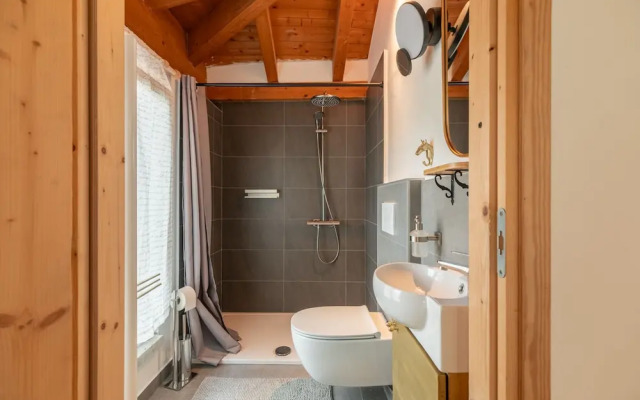 Aperol in Iseo With 1 Bedrooms and 1 Bathrooms